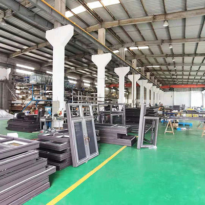 新式仿古金屬門窗拼接工藝探析——以「冠墅陽光」門窗為例